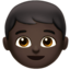 Junge: dunkle Hautfarbe-Emoji auf Apple