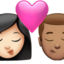 Emoji Cium: perempuan, lelaki, ton kulit cerah dan ton kulit sederhana pada Apple