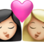 Apple での 2人でキス: 女性 女性 薄い肌色 やや薄い肌色 絵文字
