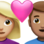 Apple での カップルとハート: 女性 男性 やや薄い肌色 中間の肌色 絵文字