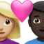 Emoji Couple avec cœur : femme, homme, peau moyennement claire et peau foncée sur Apple