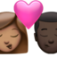 Emoji Bacio tra coppia: donna, uomo, carnagione olivastra e carnagione scura su Apple