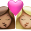 อีโมจิ จูบ: ผู้หญิง ผู้หญิง โทนผิวสีเหลือง และ โทนผิวสีขาวเหลือง บน Apple