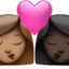 Emoji Berciuman: wanita, wanita, warna kulit sedang, warna kulit gelap di Apple