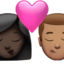 Emoji Bacio tra coppia: donna, uomo, carnagione scura e carnagione olivastra su Apple