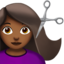 Emoji Perempuan digunting rambut: ton kulit sederhana gelap pada Apple