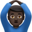 Mann mit Händen auf dem Kopf: dunkle Hautfarbe-Emoji auf Apple