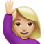 Emoji Donna con mano alzata: carnagione abbastanza chiara su Apple