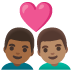 Liebespaar: Mann, Mann, mitteldunkle Hautfarbe und mittlere Hautfarbe-Emoji auf Google