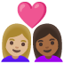 Google üzerinde Kalpli çift: kadın kadın orta açık cilt tonu orta koyu cilt tonu emojisi