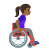 Emoji na Babae sa manu-manong wheelchair: katamtamang dark na kulay ng balat, nakaharap sa kanan sa Google