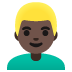 Emoji Pria berambut pirang: warna kulit gelap di Google