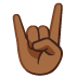 Emoji Simbol tanduk: ton kulit sederhana gelap pada Google