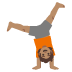 Rad schlagende Person: mittlere Hautfarbe-Emoji auf Google
