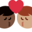 Emoji Berciuman: pria, pria, warna kulit gelap, warna kulit sedang di X / Twitter