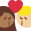 อีโมจิ จูบ: ผู้หญิง ผู้ชาย โทนผิวสีแทน และ โทนผิวสีขาวเหลือง บน X / Twitter