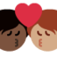 Sich küssendes Paar: Person, Person, dunkle Hautfarbe und mittlere Hautfarbe-Emoji auf X / Twitter
