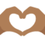 Emoji Tangan berbentuk hati: ton kulit sederhana gelap pada X / Twitter